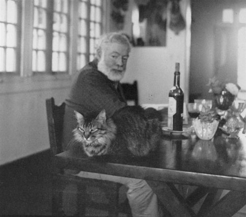 La muerte era para Hemingway la liberación de la representación del papel que sus padres le habían asignado