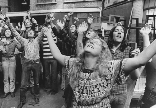 La Gente de Jesús es el movimiento evangélico que se produce cuando tantos hippies se convirtieron al cristianismo en la costa oeste de Estados Unidos