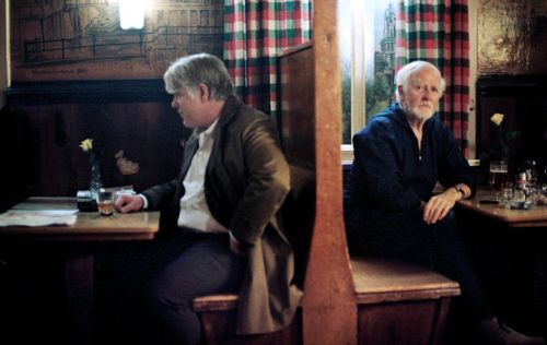 Era como una partida de ajedrez, aunque turbia y manipuladora, un doble juego de traiciones y chantajes.