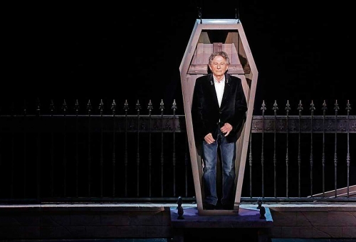 El conservadurismo nacionalista de Eastwood molesta tanto como la perturbadora oscuridad de la perversión insana de los personajes de Polanski