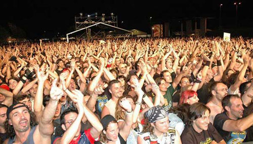 Público del Lorca Rock durante la actuación de Stryper